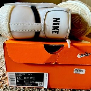 Nike Mid Blazers -white